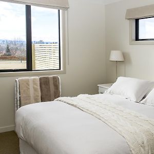 Deluxe Queen Suite Percy Suite